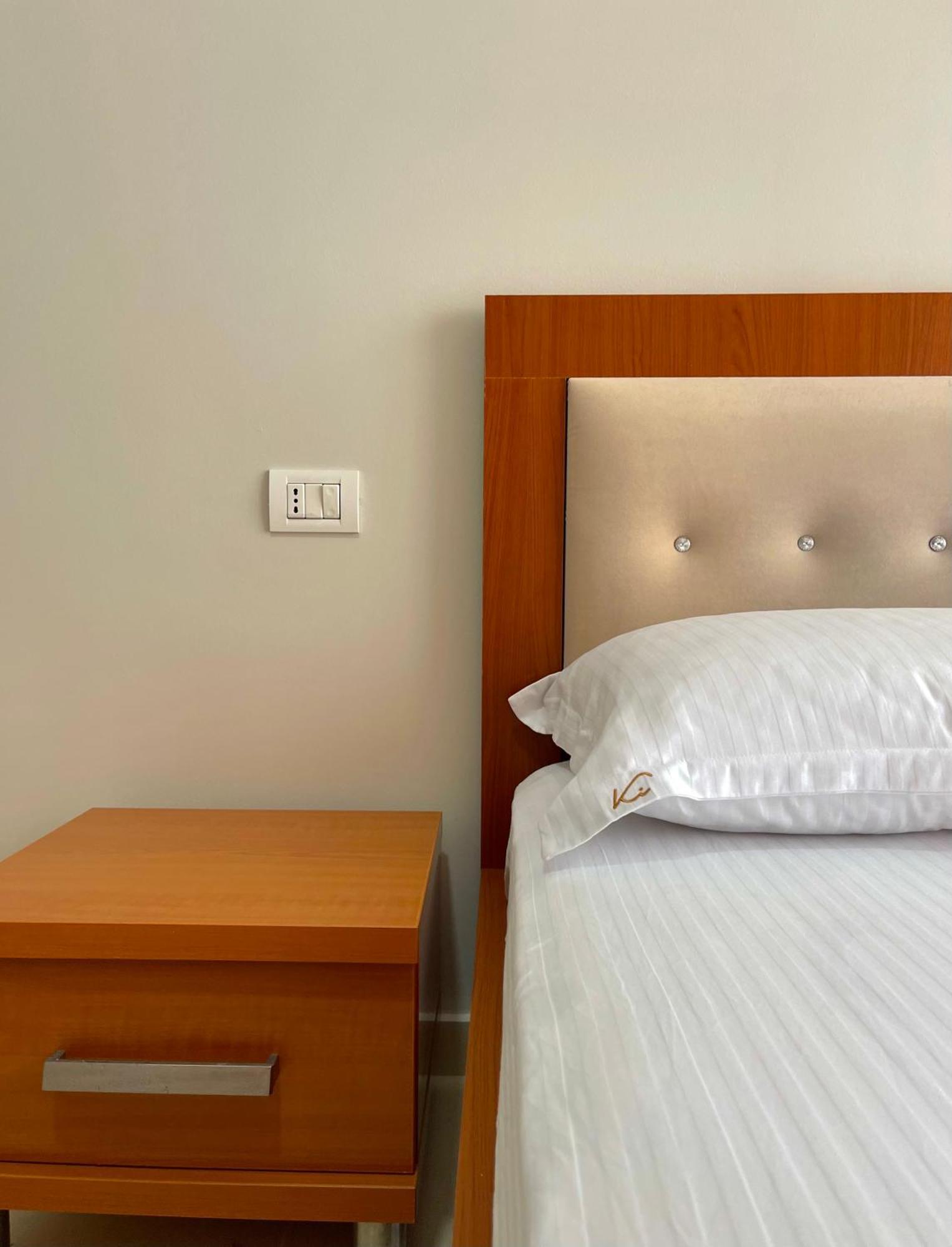 Ki Apartment Дуррес Екстер'єр фото